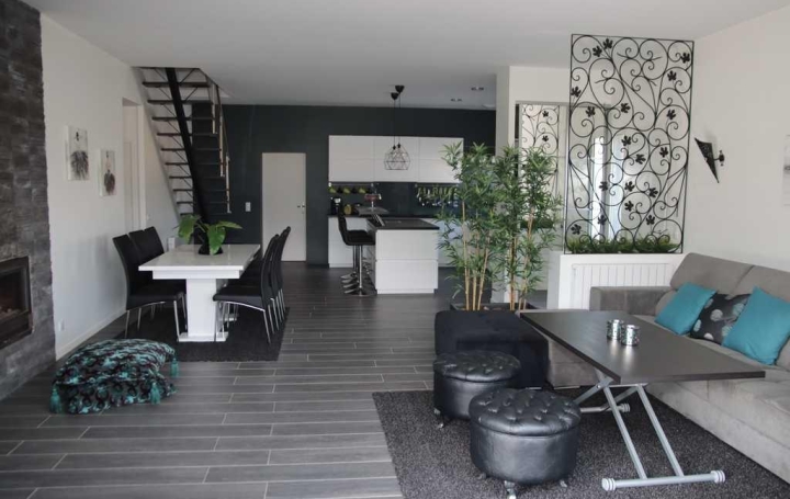 AGENCE BARRYS IMMOBILIER : Maison / Villa | CHAMBON-SUR-LAC (63790) | 180 m2 | 335 000 € 